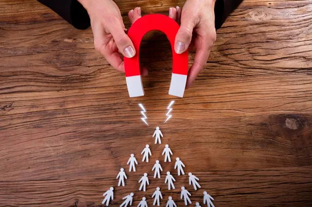 un aimant qui attire des clients