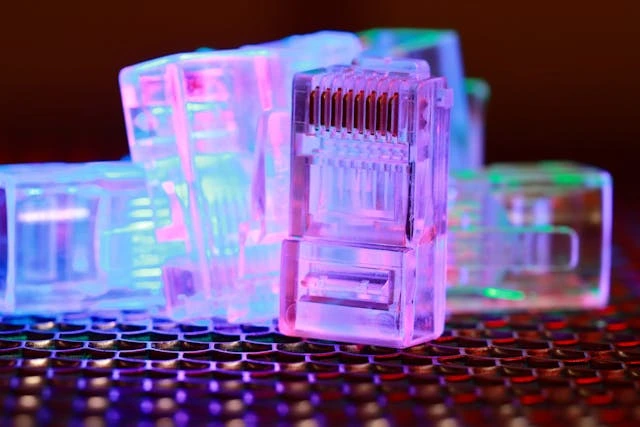 des têtes de câble RJ45