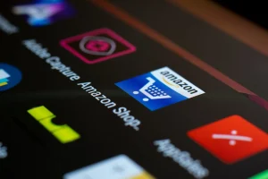 le logo de l'appli amazon sur mobile