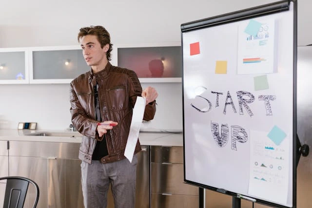 start up sur un tableau blanc