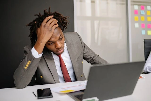 un entrepreneur inquiet