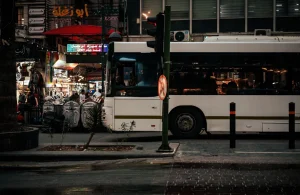 un joli bus blanc